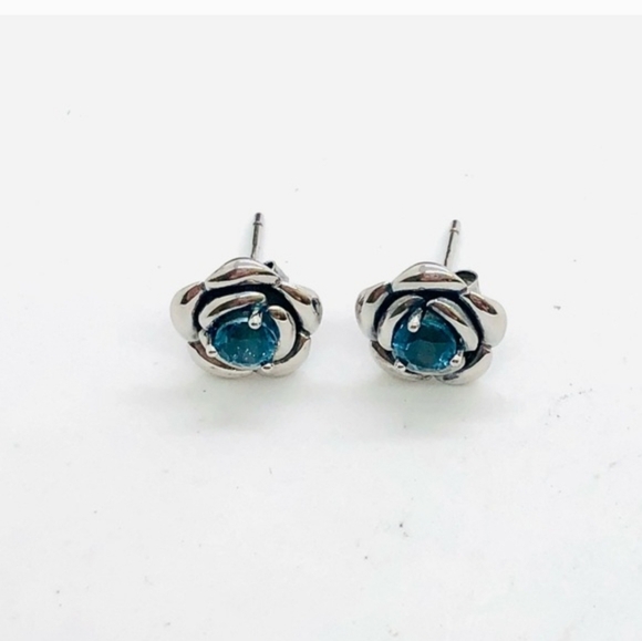 HOLD $399 WEXFORD JEWELERS Swiss 925 petite Rosebud blue topaz earrings  EUC